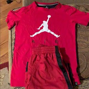 Boys Jordan 2-piece short set